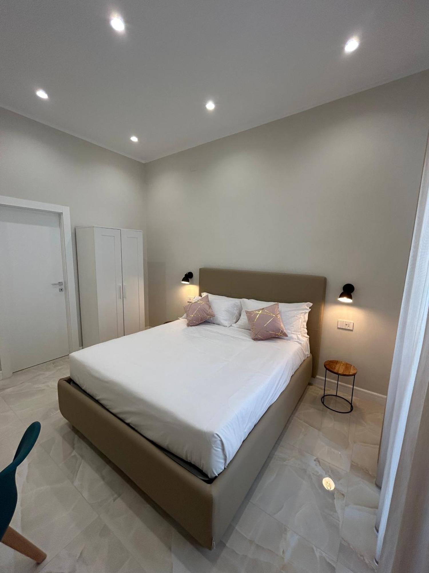 Domus Milone Bed & Breakfast Napoli